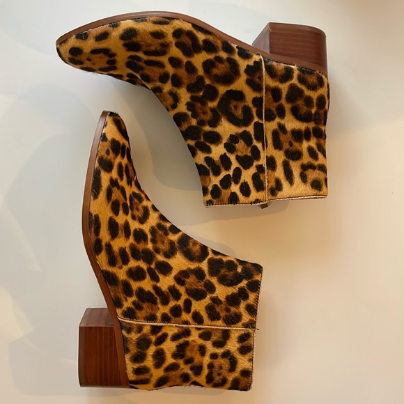 J. Crew Shoes - J Crew Leopard Calf Hair Leather Pointed Wooden Block Heel Ankle Bootie Size 7